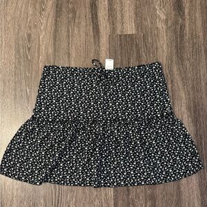 Black and White Brandy Melville Floral Skirt